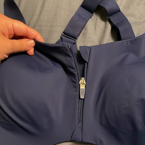 Knix Catalyst Front Zip Sports Bra - Picture 2 of 5